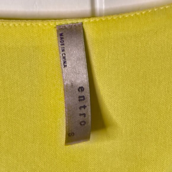 Entro Yellow Romper Size Small Embroidered Sleeves - Picture 7 of 10